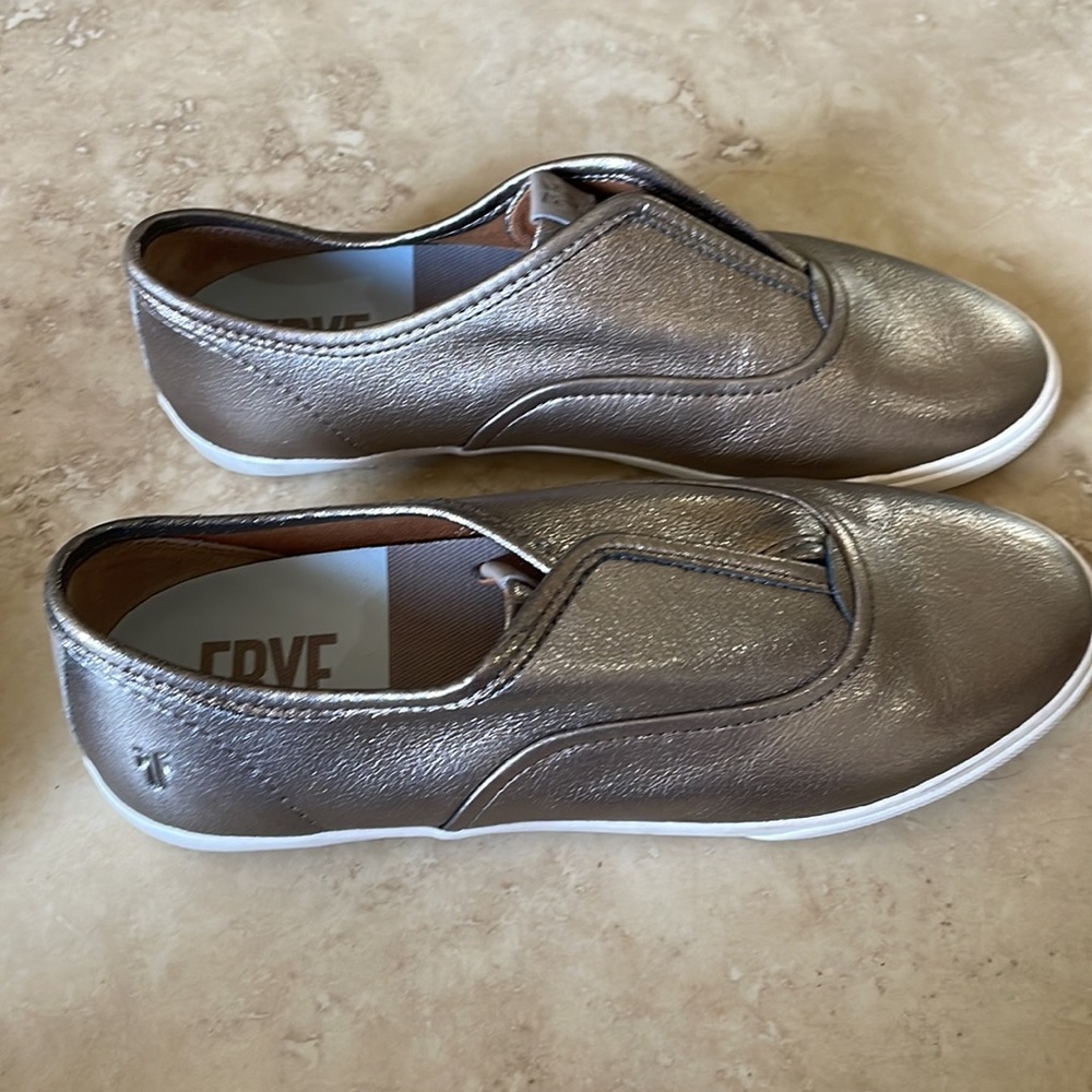 Frye metallic gold white loafers slip ons